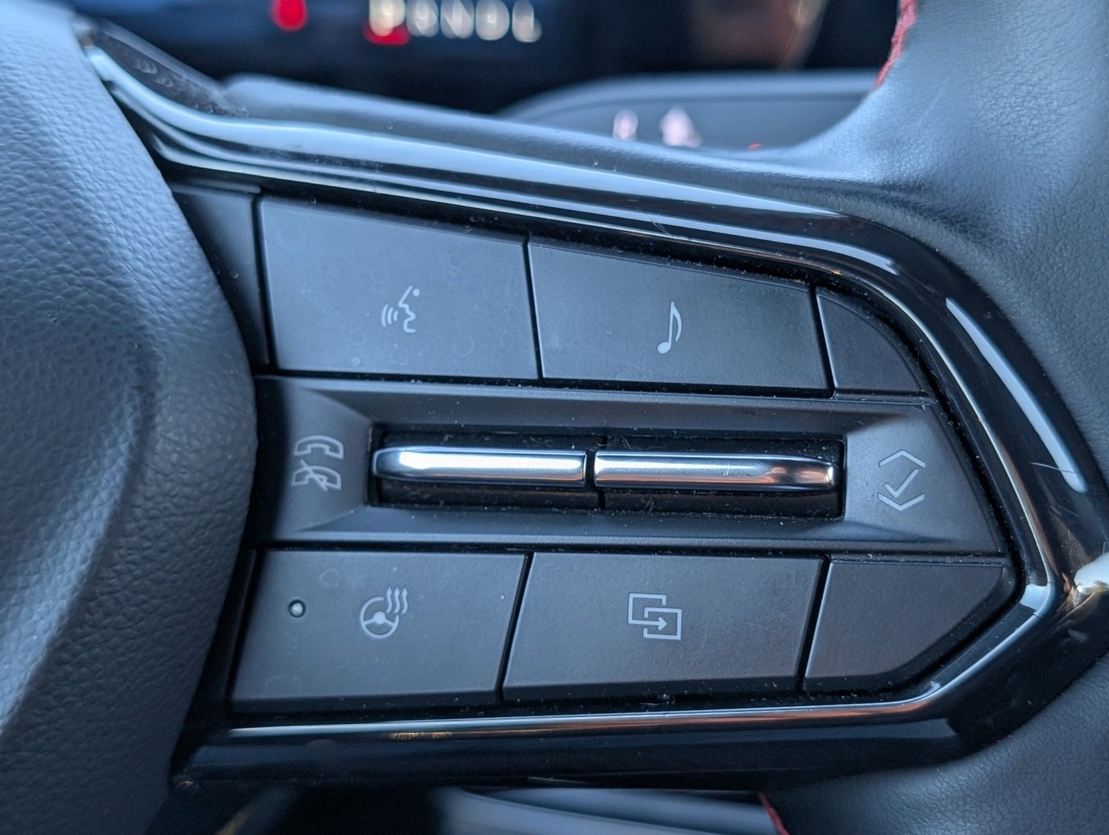 Certified 2025 Chevrolet Equinox RS image 14