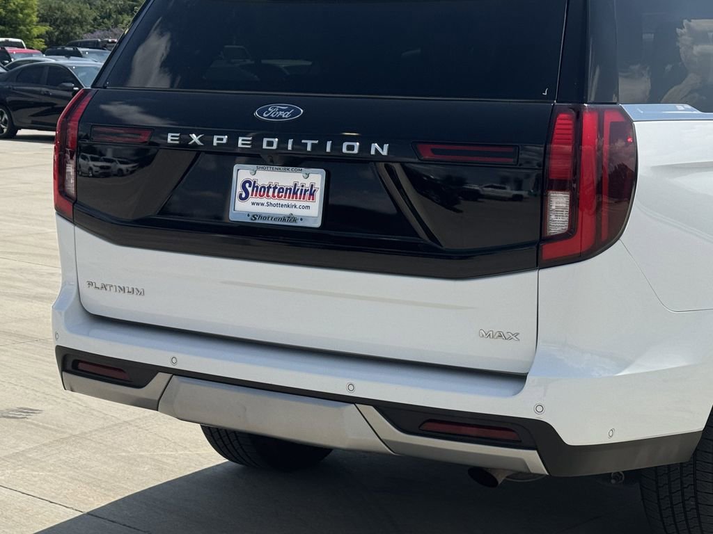 Used 2025 Ford Expedition Max Platinum AWD/4WD image 6