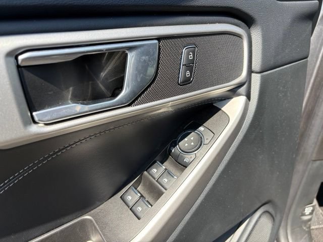 Used 2024 Ford Explorer XLT w/ Equipment Group 202A AWD/4WD image 22