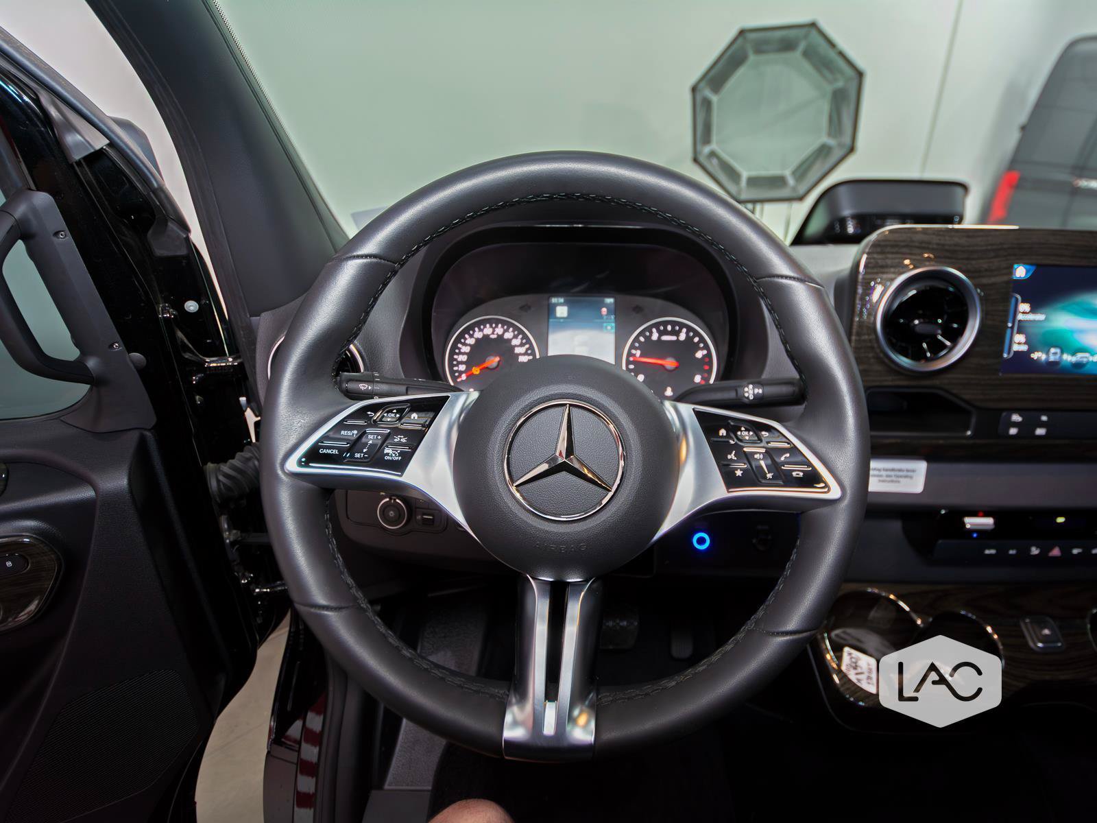 Used 2025 Mercedes-Benz Sprinter 3500 image 27