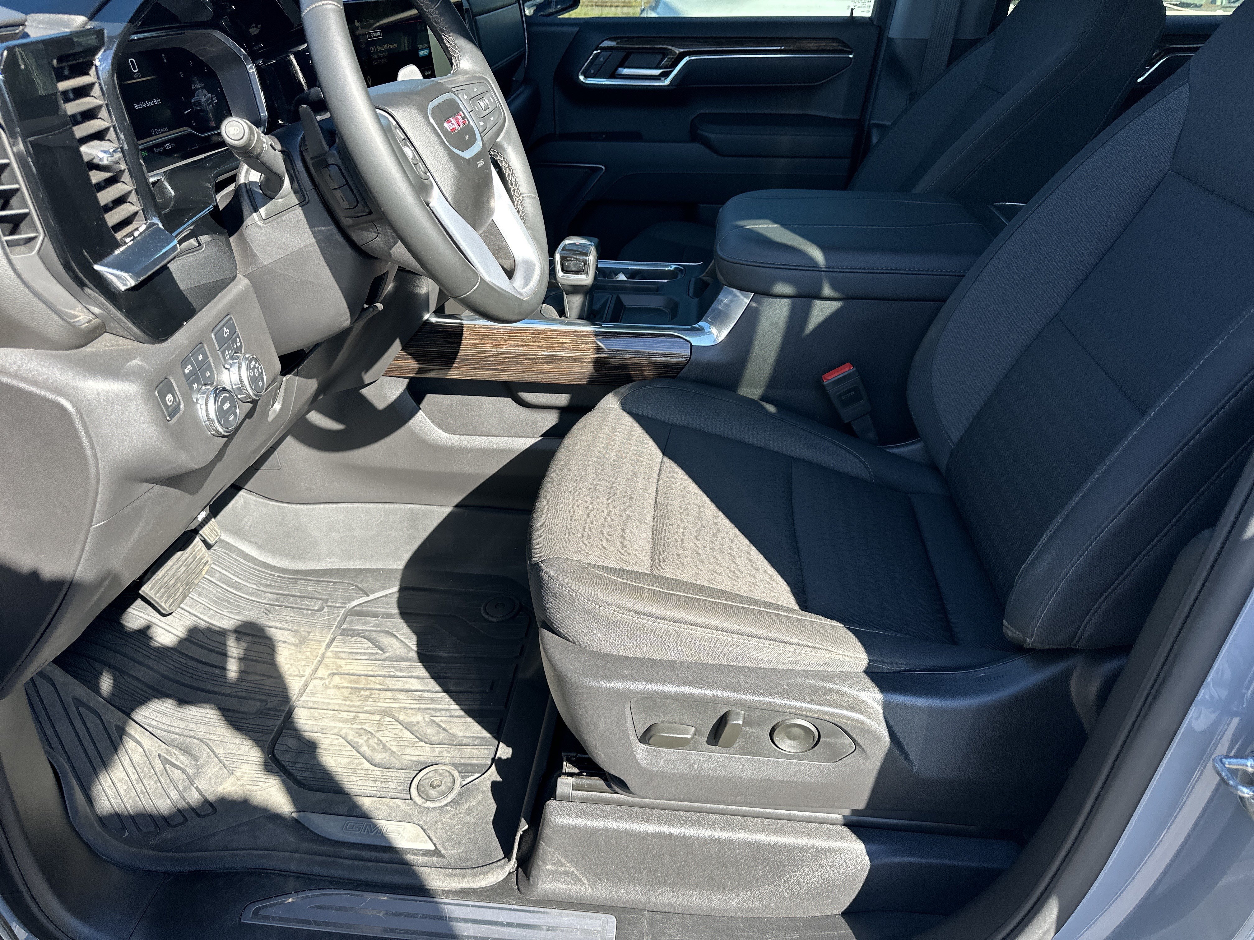 Used 2024 GMC Sierra 1500 Elevation AWD/4WD image 10
