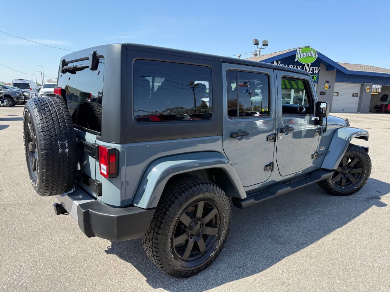 Used 2015 Jeep Wrangler Unlimited Sahara w/ Katzkin Premium Leather Group AWD/4WD image 7