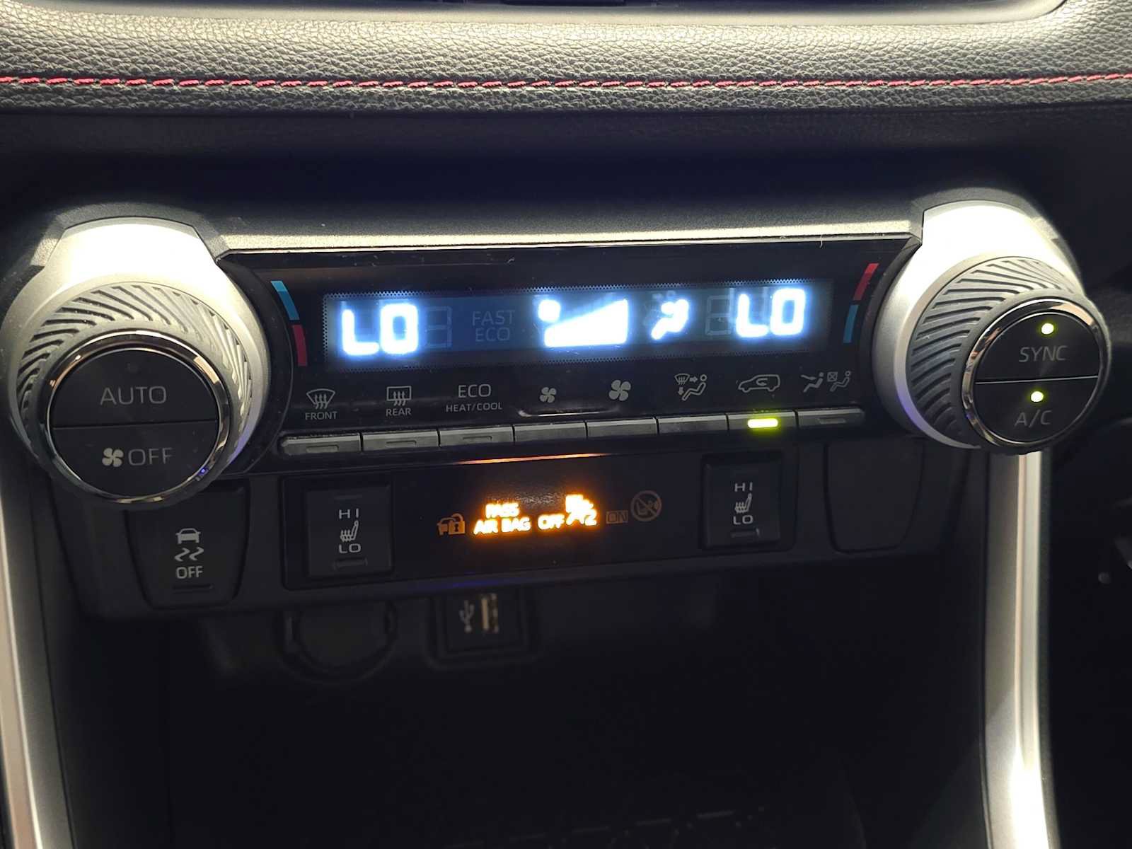 Used 2024 Toyota RAV4 SE AWD/4WD image 15