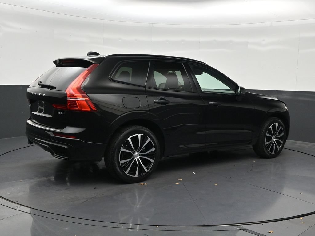 Used 2024 Volvo XC60 B5 Plus w/ Protection Package Premier AWD/4WD image 6