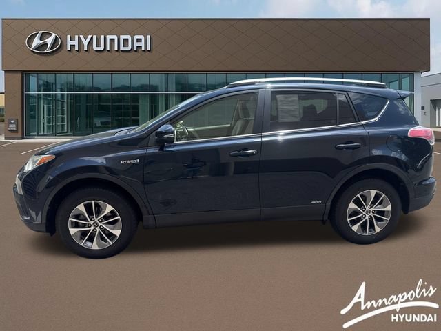 Used 2017 Toyota RAV4 XLE w/ All Weather Liner Package AWD/4WD video 2