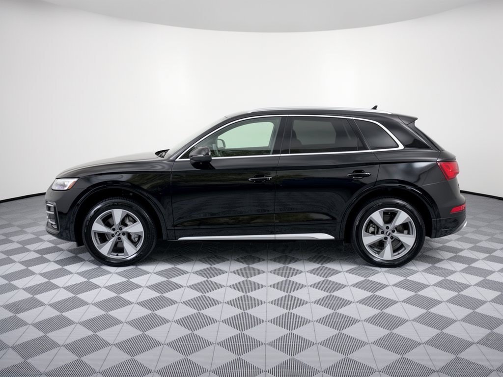 Used 2023 Audi Q5 2.0T Premium Plus w/ Premium Plus Package AWD/4WD image 2