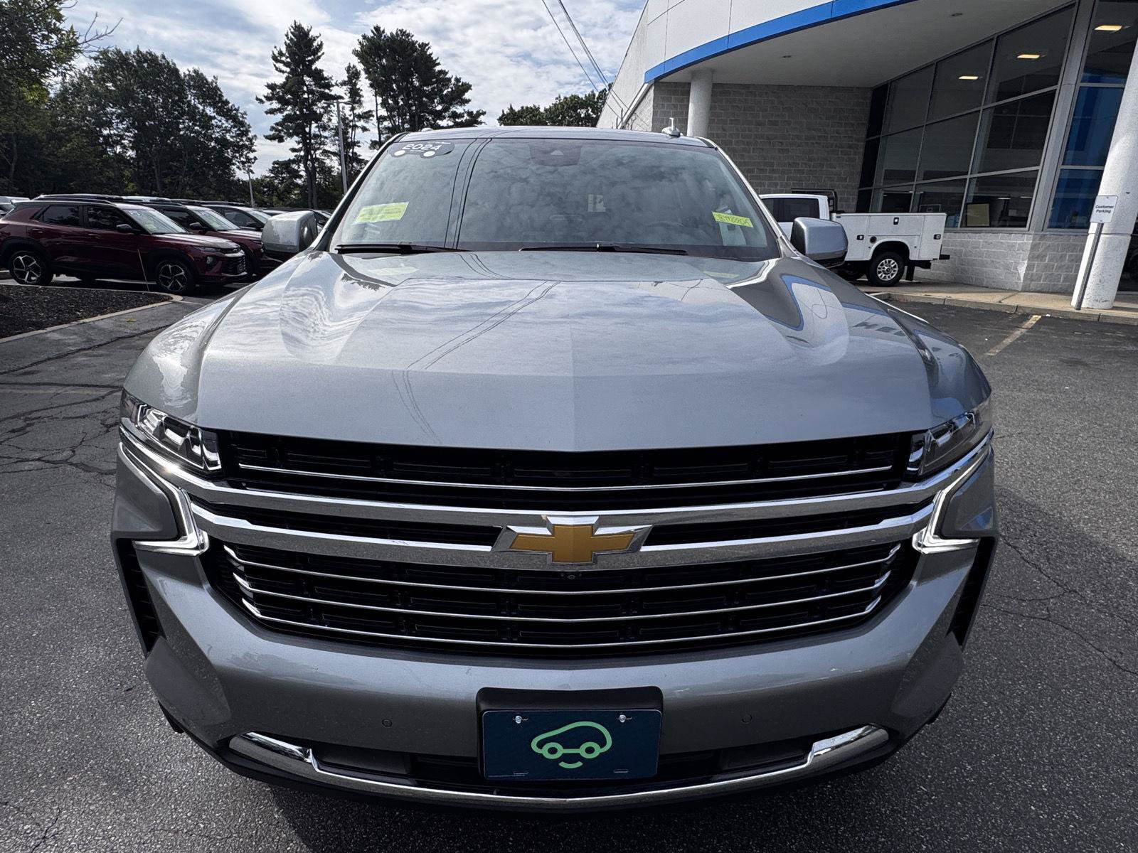 Used 2024 Chevrolet Tahoe LT w/ LT Signature Package AWD/4WD image 2