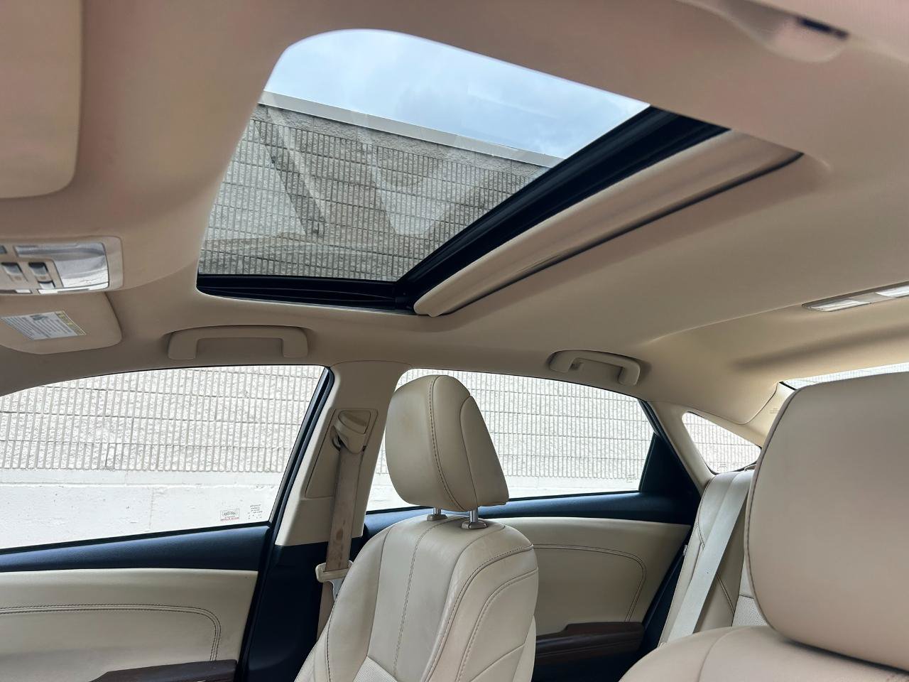 Used 2014 Toyota Avalon Limited FWD image 12