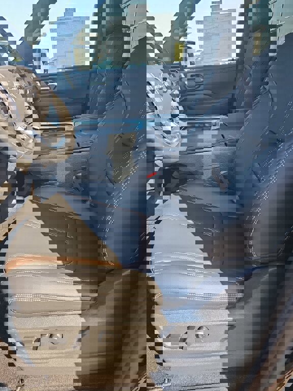 New 2026 Nissan Armada SL w/ Captain's Chari Seat Package image 7