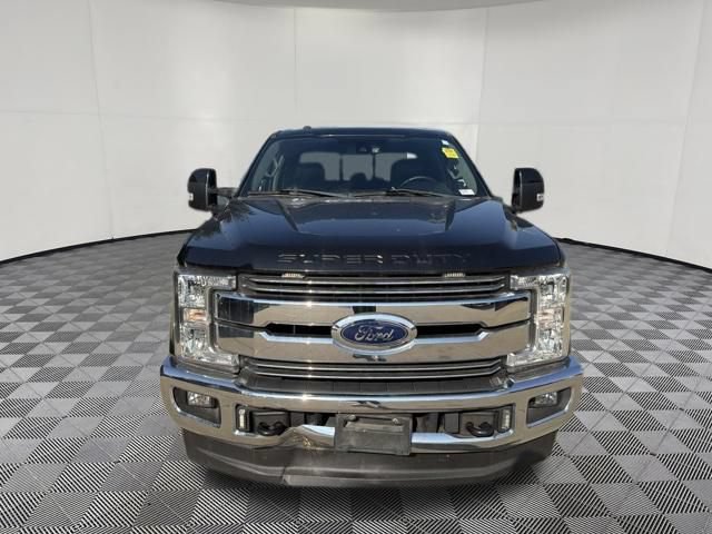 Used 2018 Ford F250 Lariat w/ Lariat Ultimate Package AWD/4WD image 13