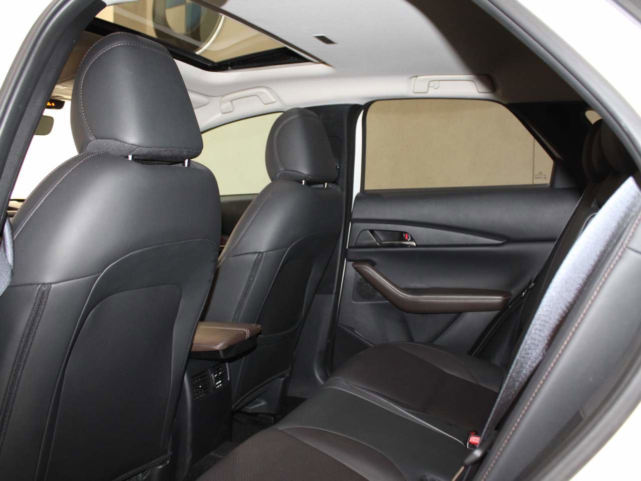 Used 2025 MAZDA CX-30 2.5 Turbo w/ Premium Package AWD/4WD image 16