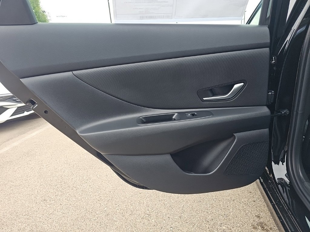 New 2026 Hyundai Elantra SE FWD image 27