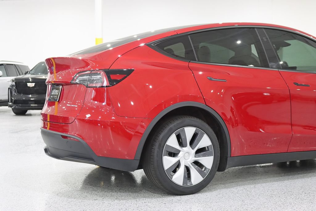 Used 2023 Tesla Model Y Long Range AWD/4WD image 11