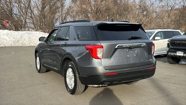 Used 2022 Ford Explorer XLT image 4