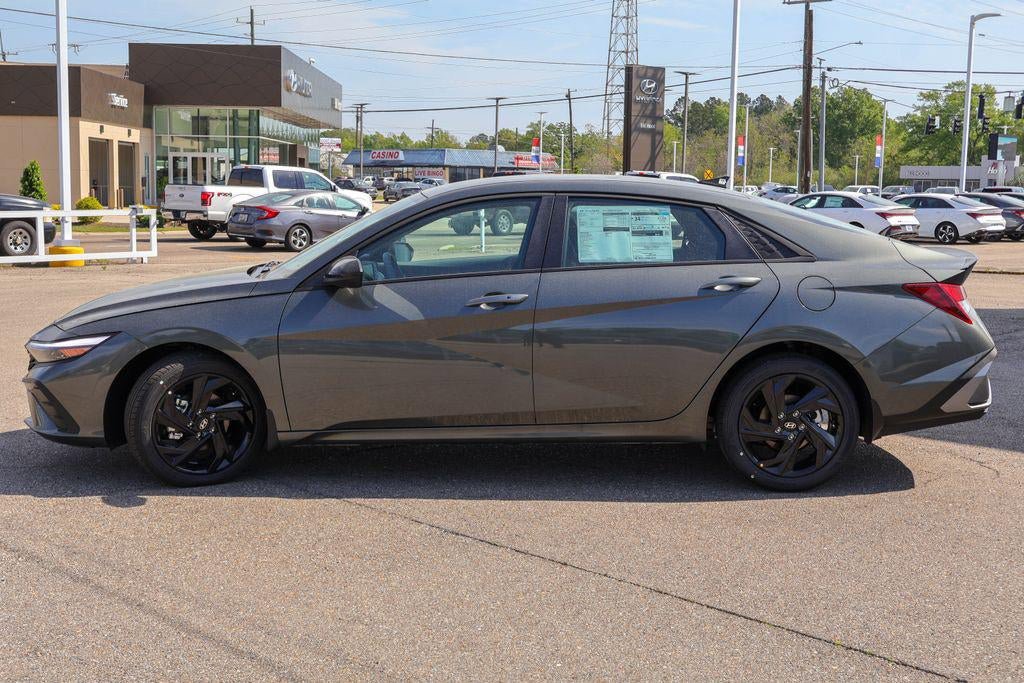 New 2026 Hyundai Elantra Sport FWD image 29