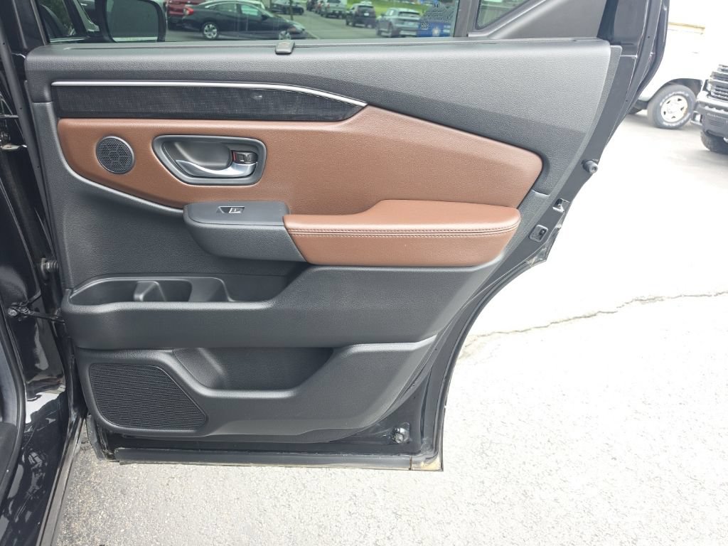 Certified 2025 Honda Pilot Elite image 31