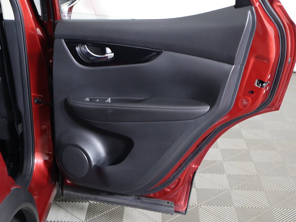 Used 2022 Nissan Rogue Sport SV w/ Technology Package image 25