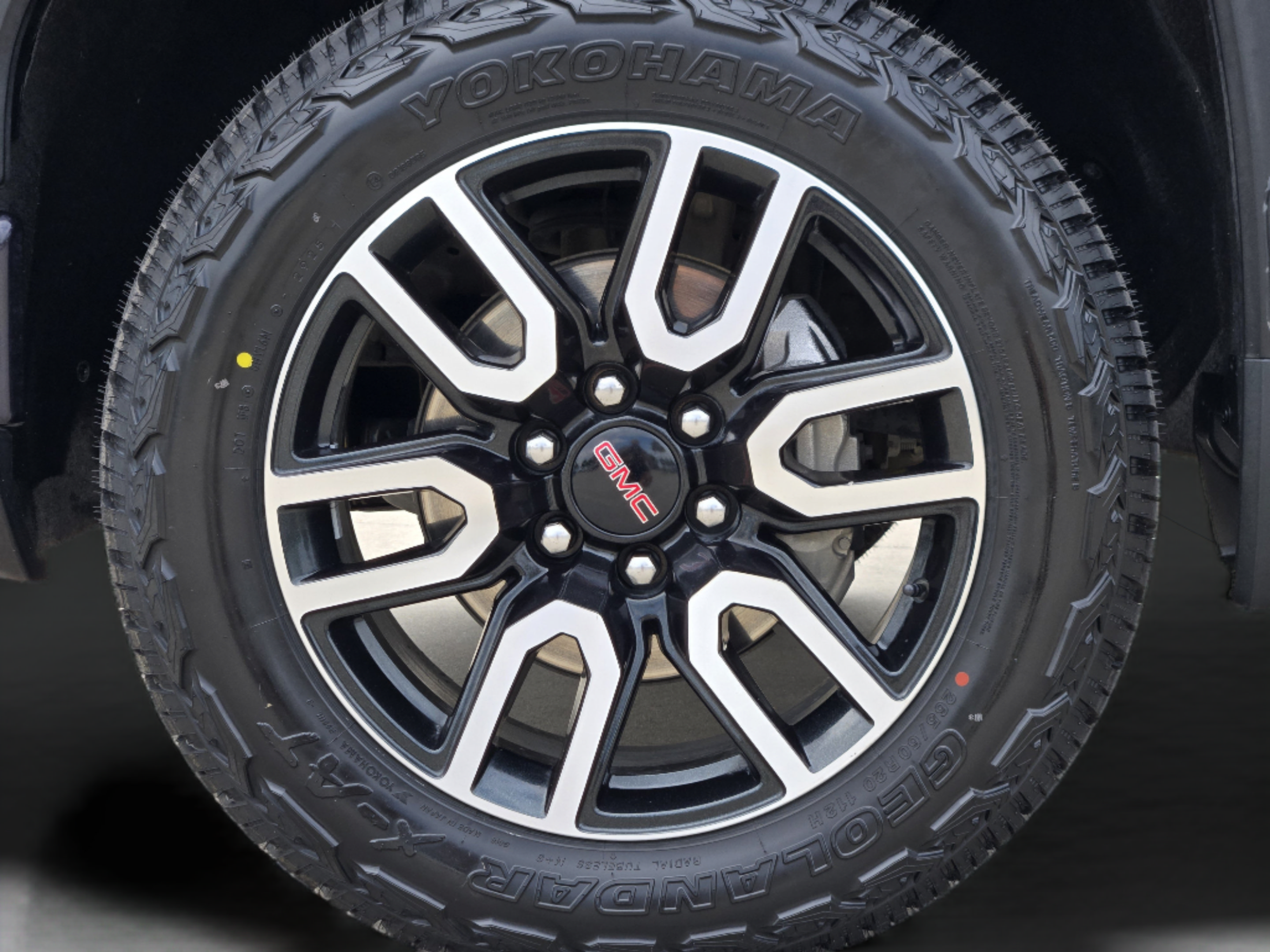 Used 2023 GMC Sierra 1500 AT4 w/ AT4 Premium Package AWD/4WD image 38