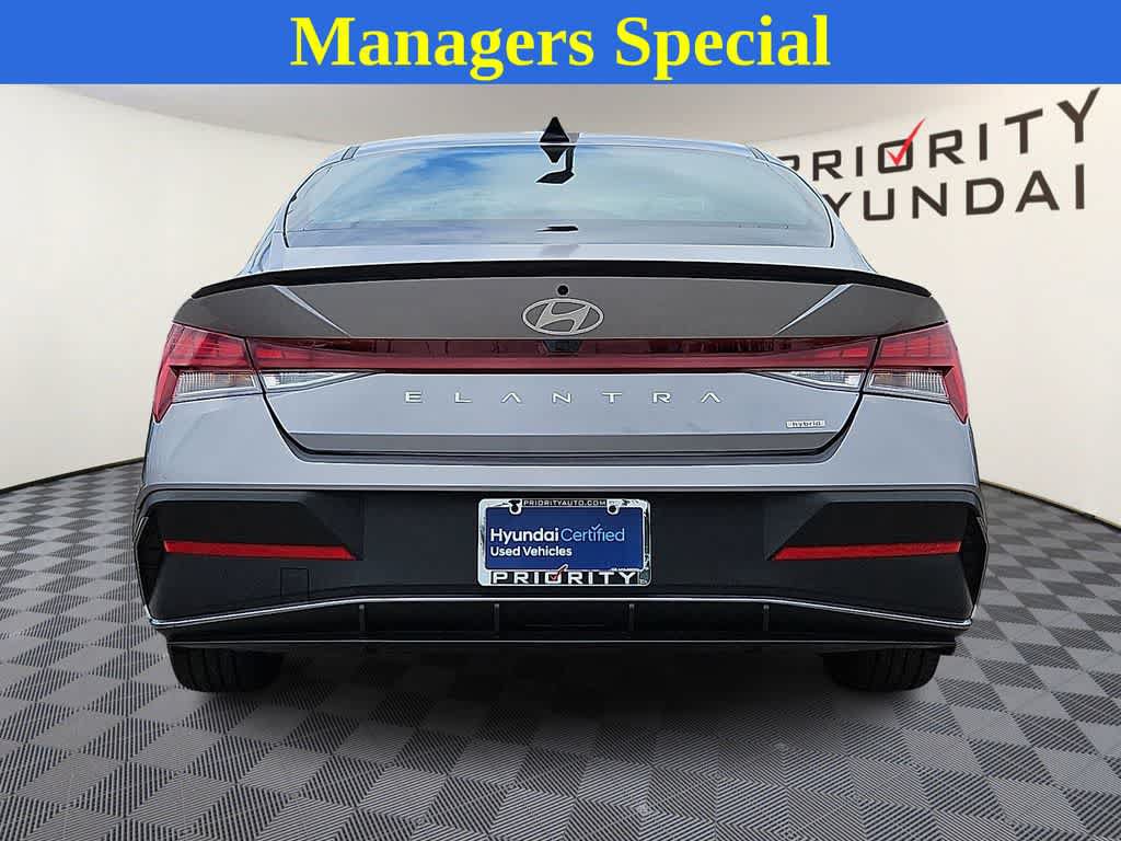 Certified 2025 Hyundai Elantra SEL FWD image 5