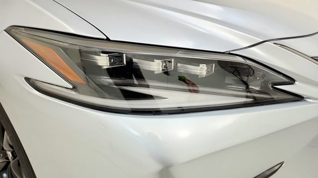 Used 2024 Lexus ES 350 F Sport w/ Accessory Package (Z2) FWD image 22