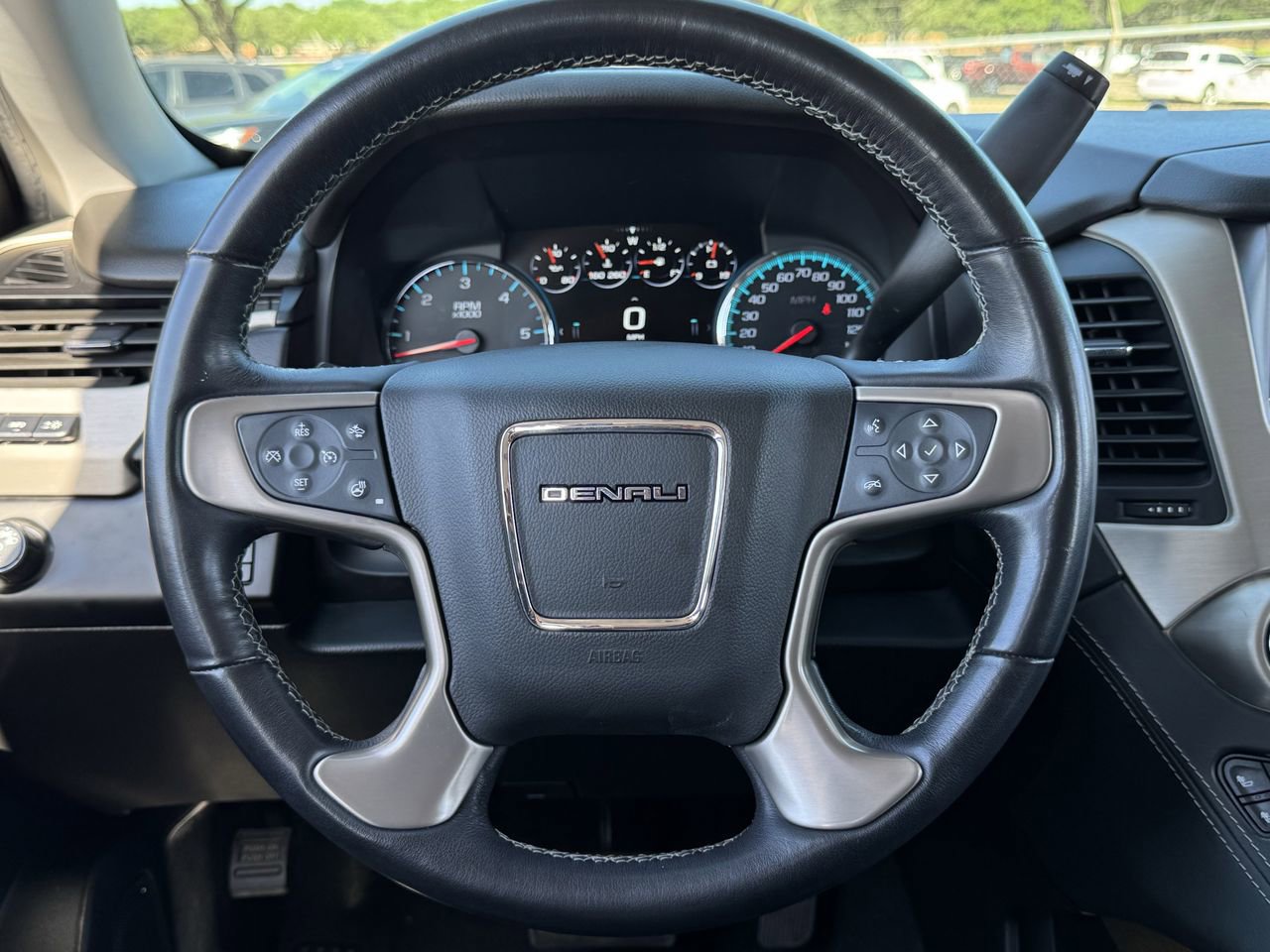 Used 2020 GMC Yukon XL Denali w/ Open Road Package RWD image 12