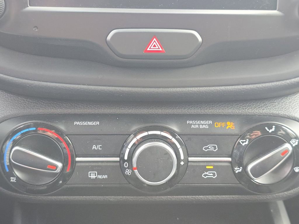 Used 2023 Kia Soul LX image 28