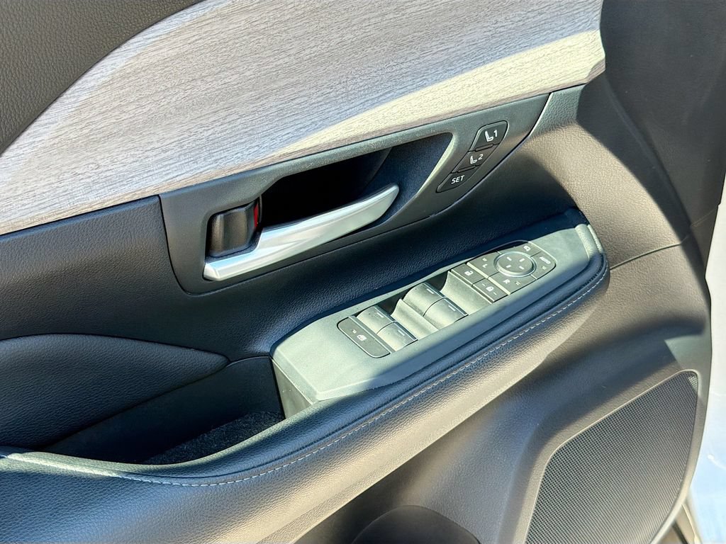 Used 2024 Toyota Grand Highlander AWD Hybrid image 19