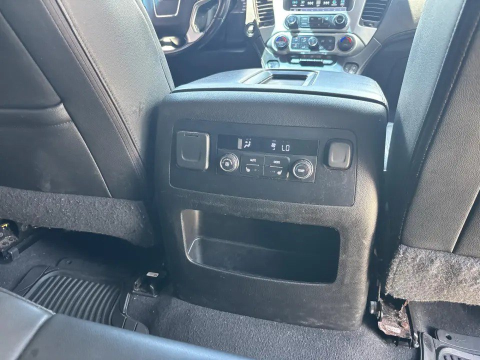 Used 2019 GMC Yukon XL SLT AWD/4WD image 19