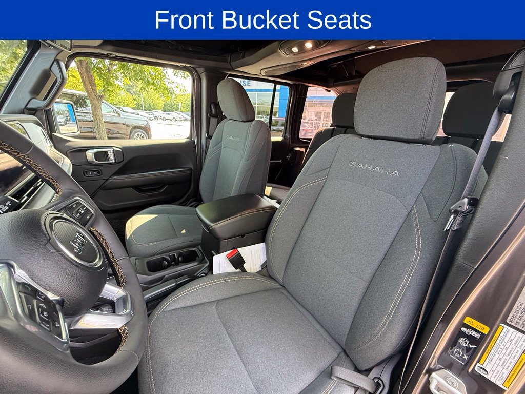 Used 2024 Jeep Wrangler Unlimited Sahara AWD/4WD image 22
