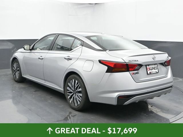 Used 2024 Nissan Altima 2.5 SV image 9