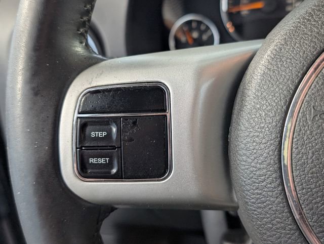 Used 2016 Jeep Compass Latitude w/ Sun/Sound Group image 23