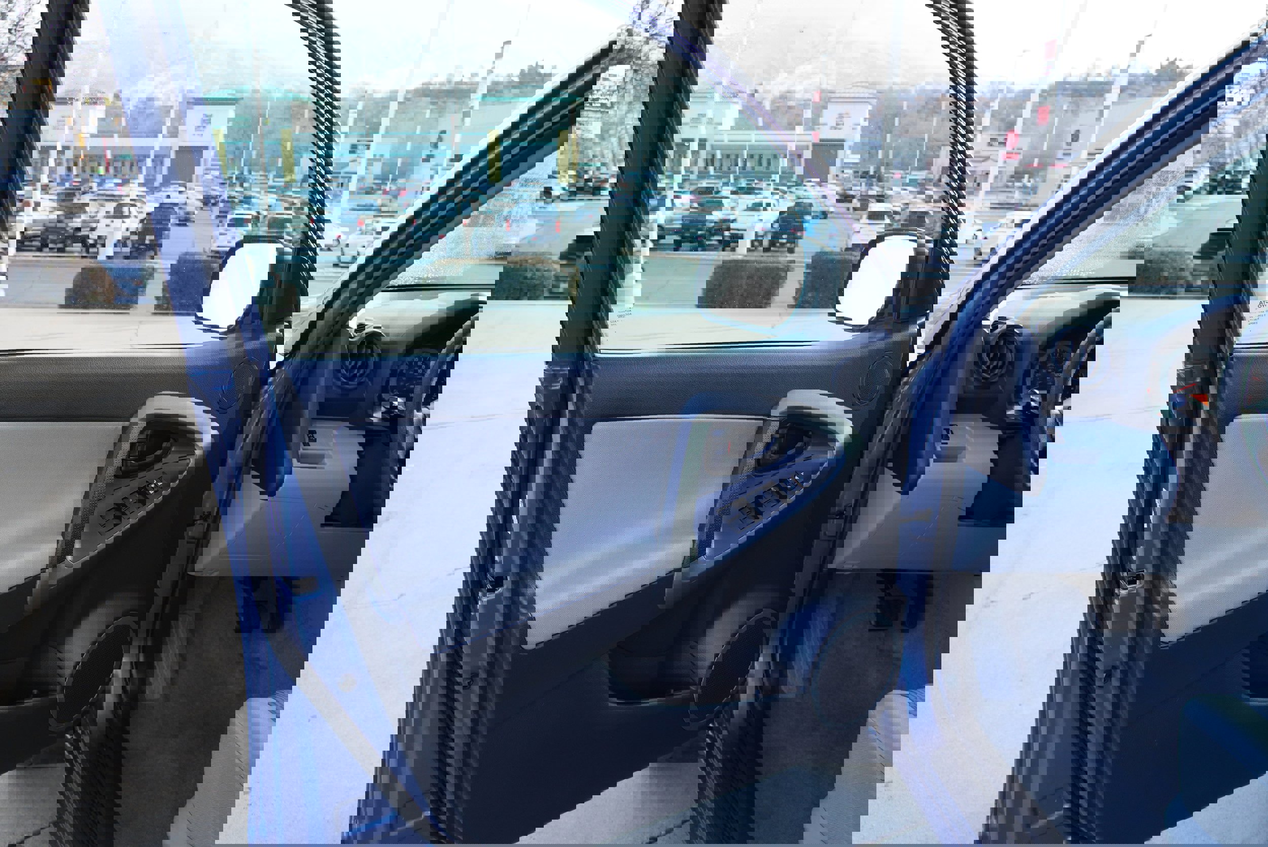 Used 2012 Toyota RAV4 4WD image 18