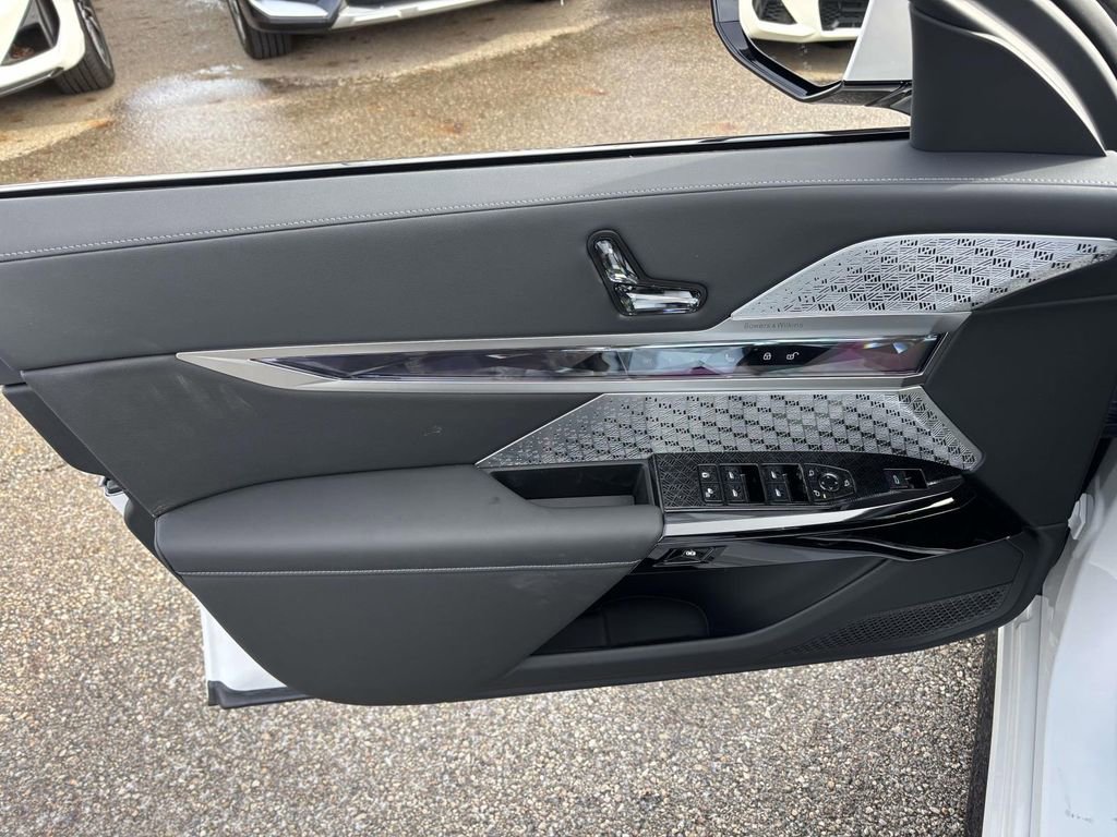 New 2026 BMW 760i xDrive w/ Executive Package image 11