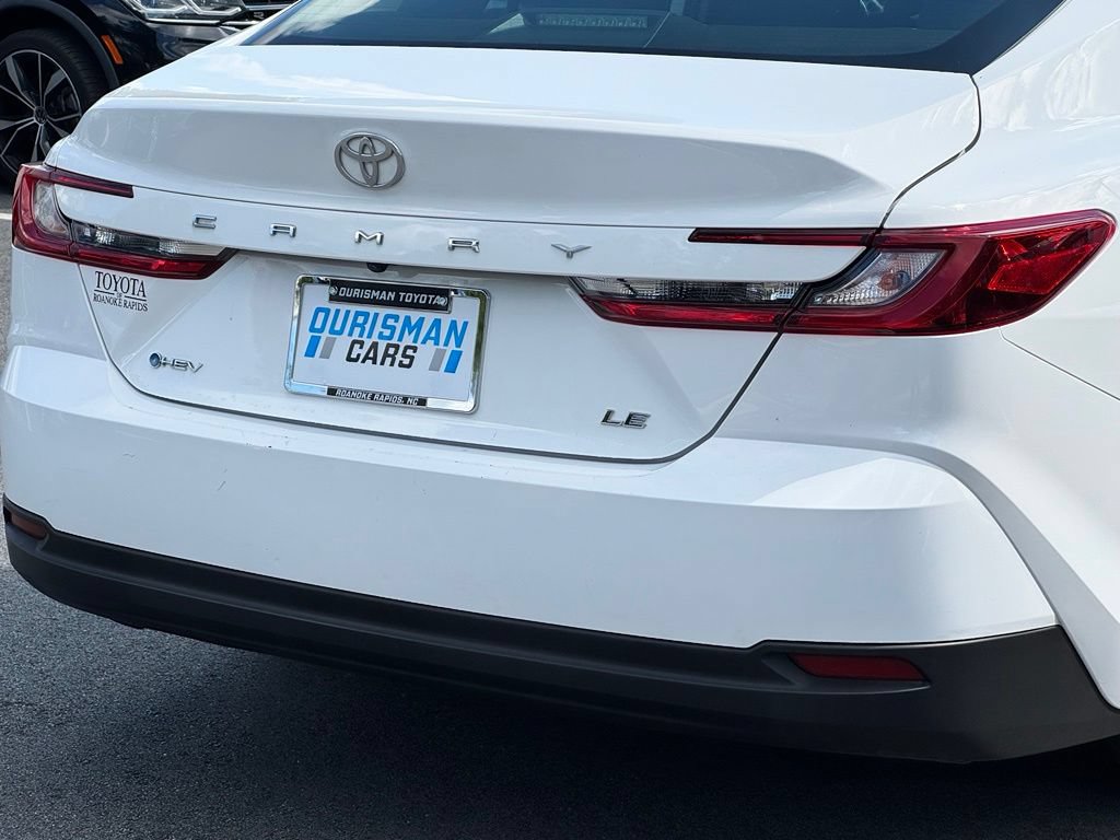 Used 2025 Toyota Camry LE FWD image 27