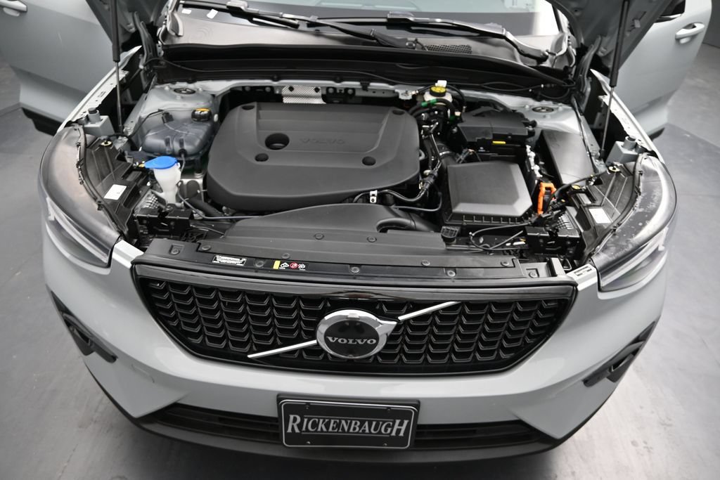 Used 2026 Volvo XC40 B5 Plus AWD/4WD image 21