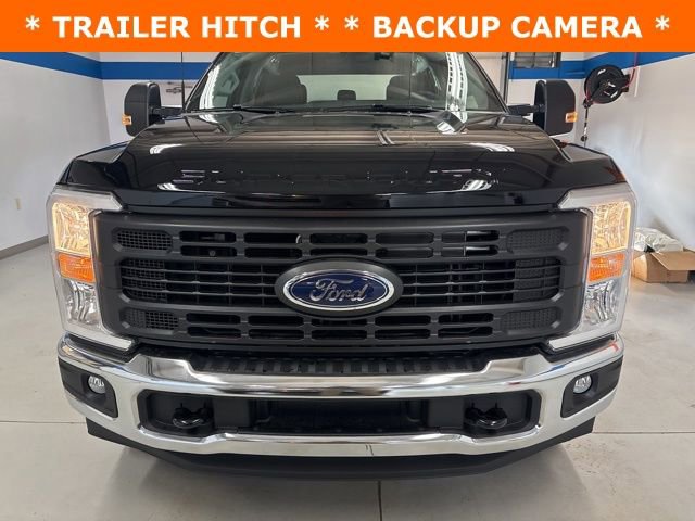 New 2026 Ford F250 XL w/ XL Off-Road Package image 2