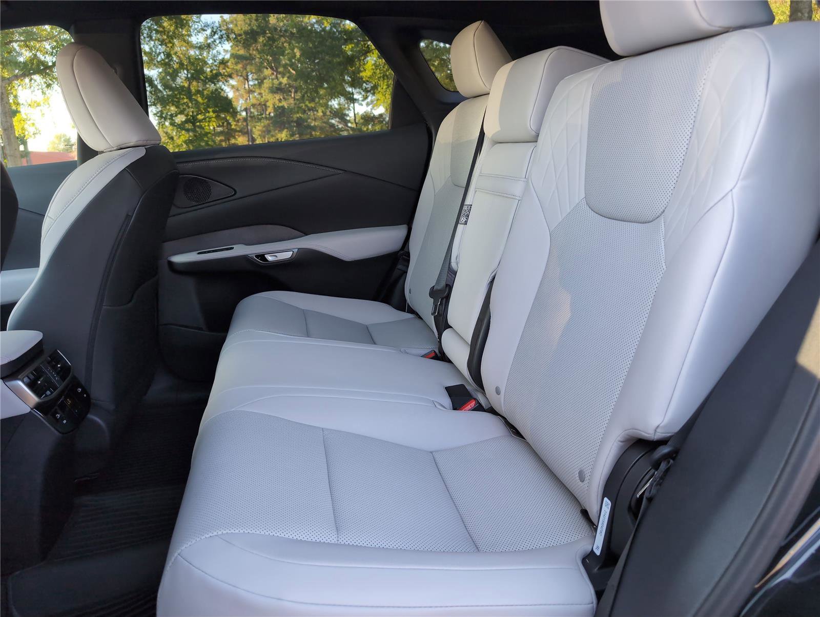 Used 2025 Lexus RX 350 Premium image 27