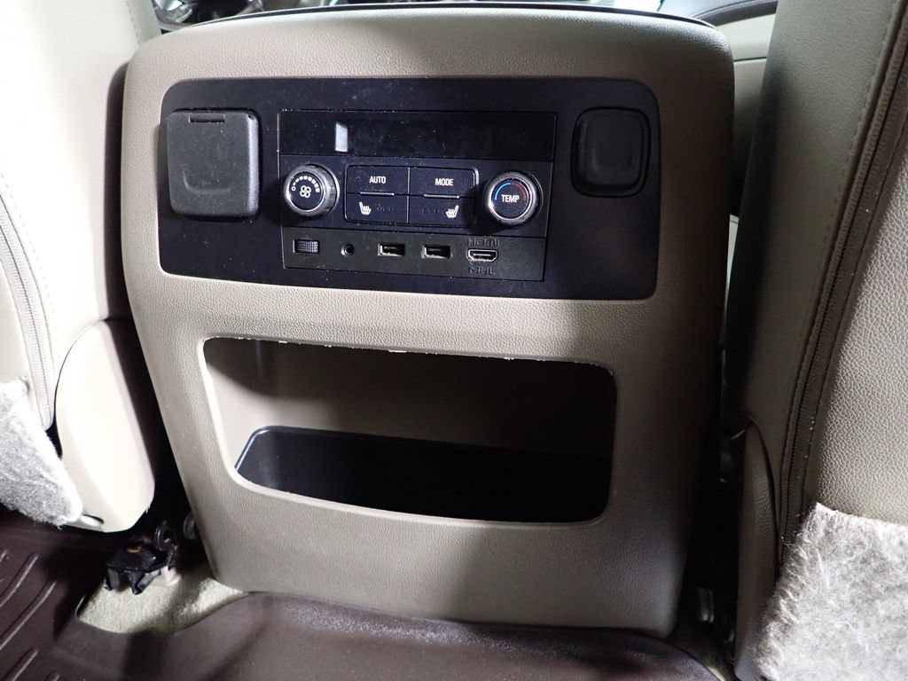 Used 2018 Chevrolet Suburban LT w/ LT Signature Package AWD/4WD image 39