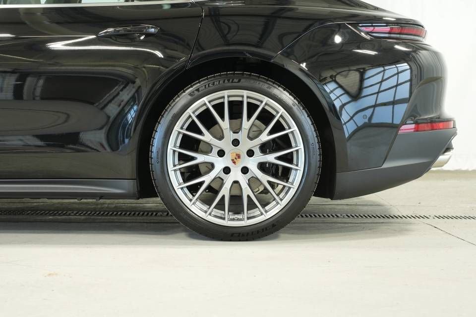 New 2026 Porsche Panamera 4 AWD/4WD image 44