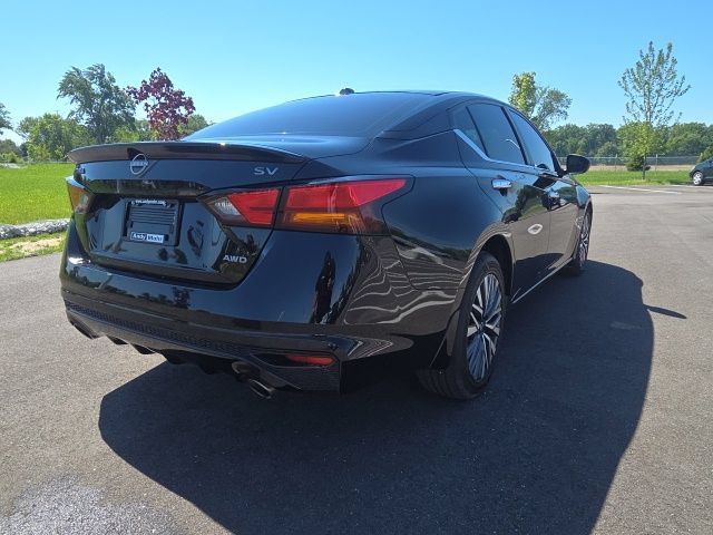Used 2024 Nissan Altima 2.5 SV w/ SV Premium Package AWD/4WD image 8