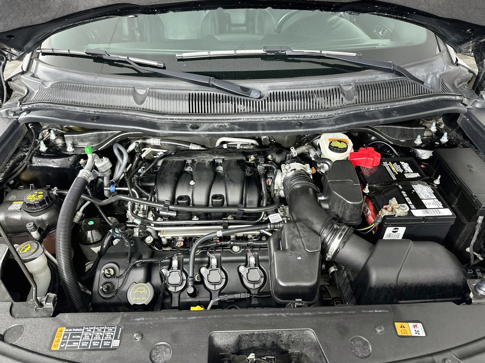 Used 2018 Ford Explorer Limited AWD/4WD image 34