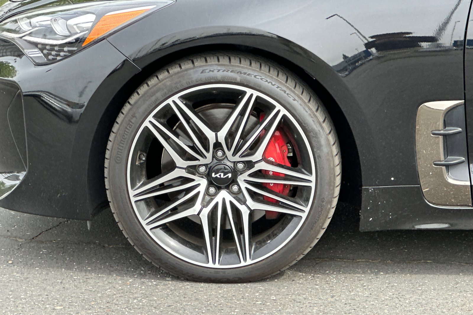 Used 2023 Kia Stinger GT2 image 26