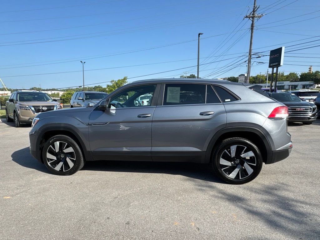 Used 2024 Volkswagen Atlas Cross Sport SE AWD/4WD image 4