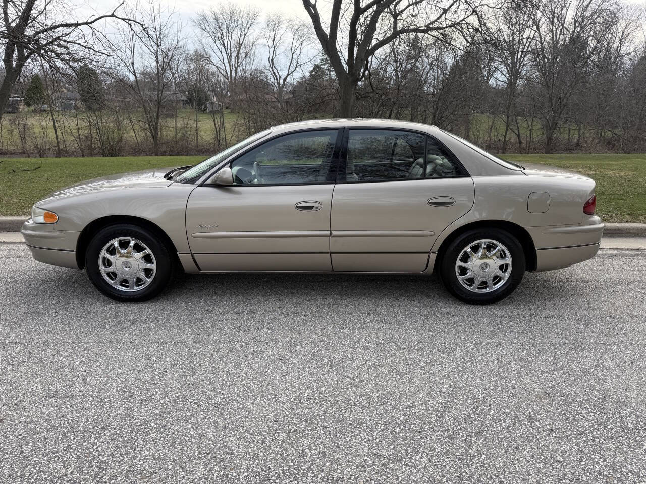 Used 2001 Buick Regal LS FWD image 2