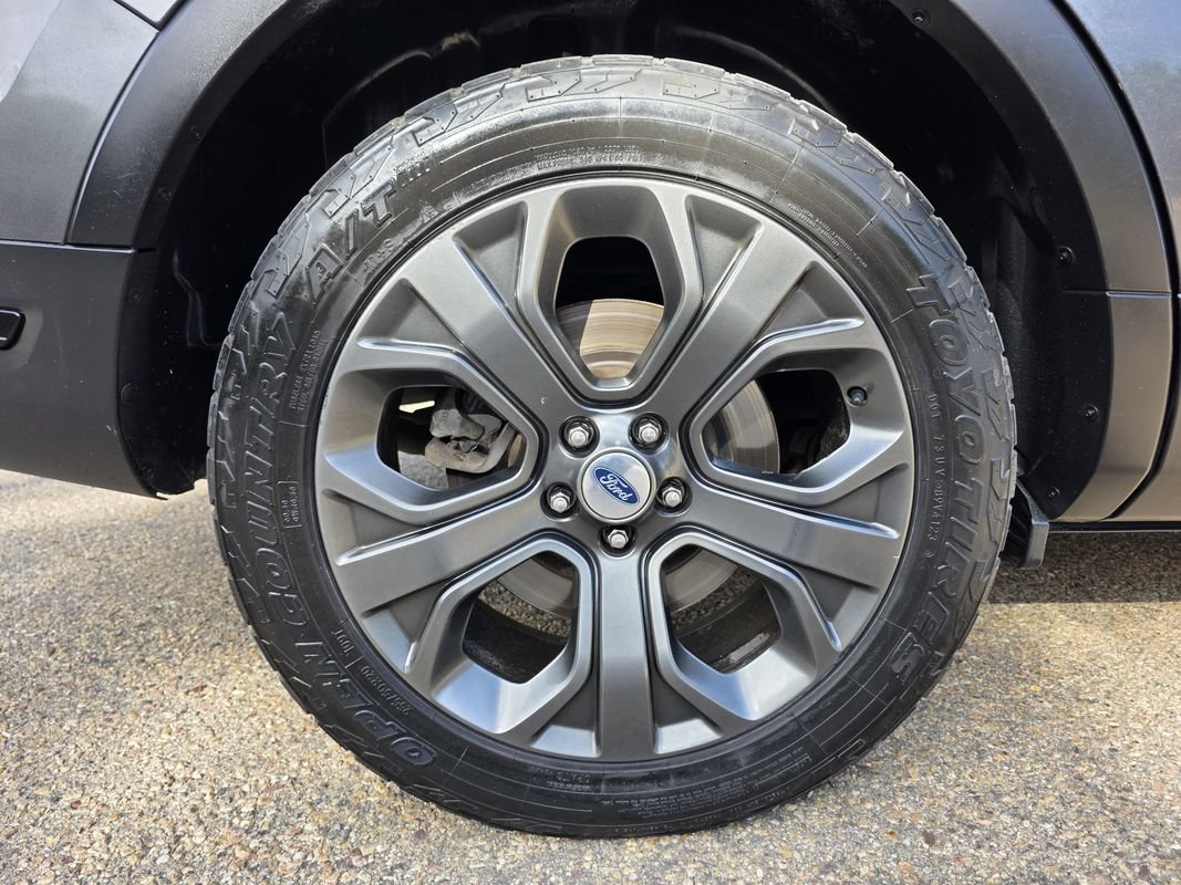 Used 2018 Ford Explorer Sport w/ Equipment Group 401A AWD/4WD image 41