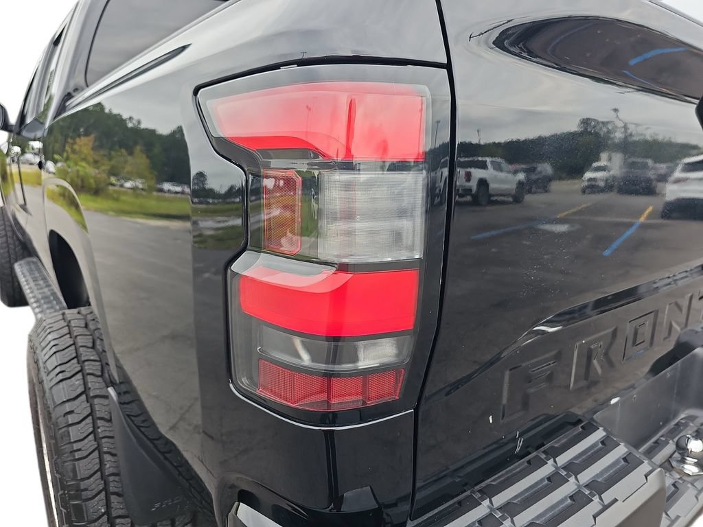 Used 2022 Nissan Frontier SV w/ Technology Package RWD image 33