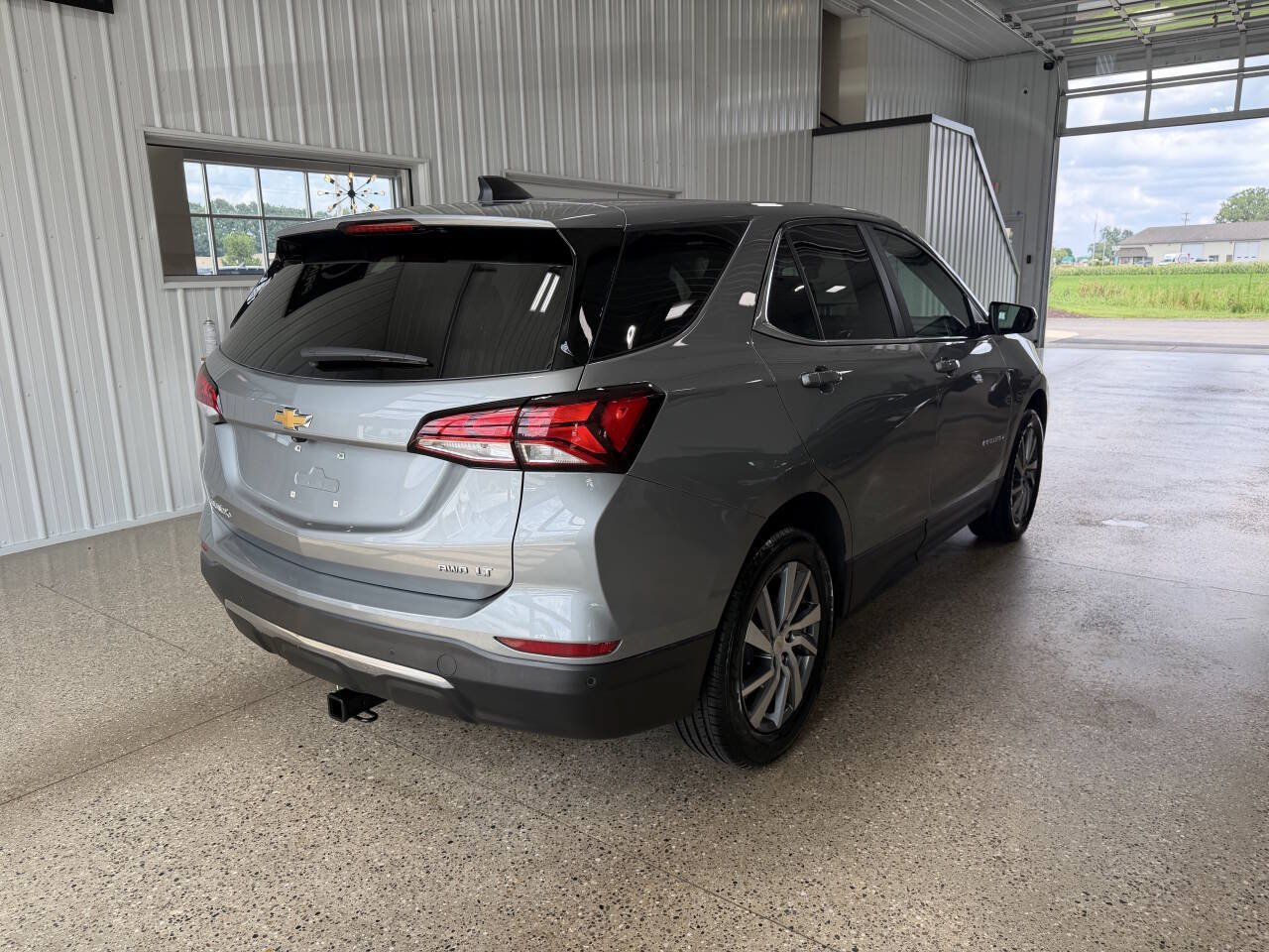 Used 2023 Chevrolet Equinox LT AWD/4WD image 5