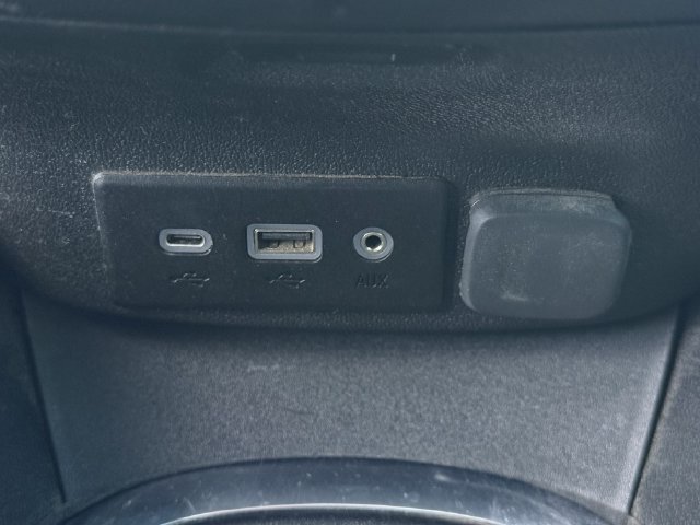 Used 2022 Chevrolet Malibu LT FWD image 21