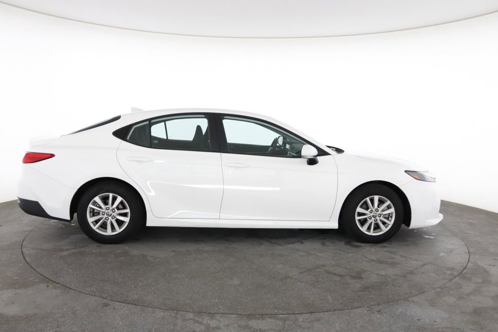 Used 2025 Toyota Camry LE FWD image 14