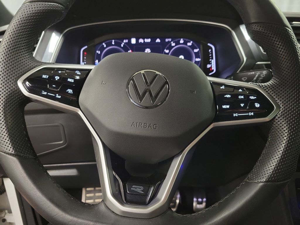 Used 2024 Volkswagen Tiguan SEL R-Line AWD/4WD image 18